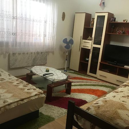 Nis Apartman מראה חיצוני תמונה